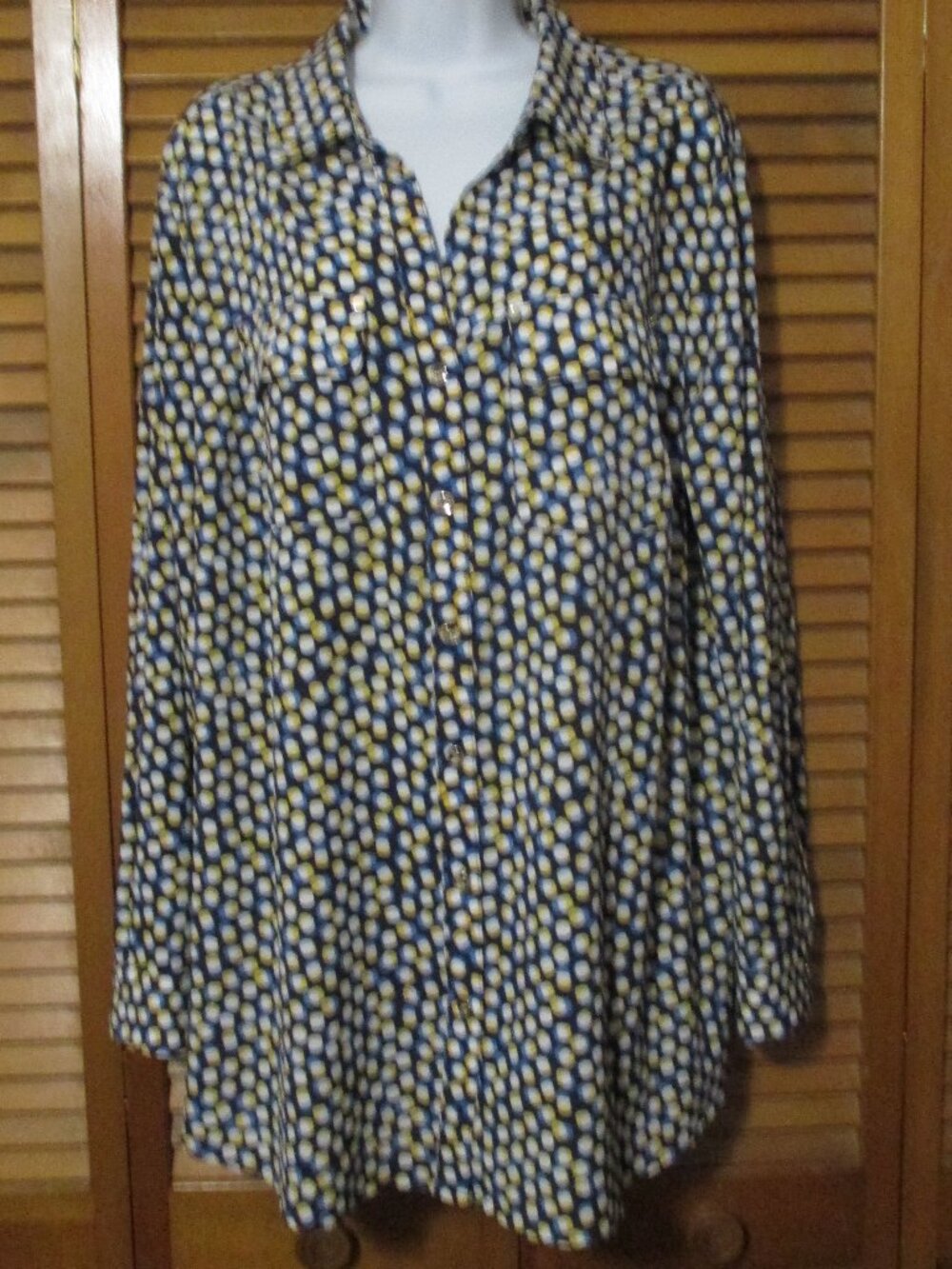 Charter Club top stretch long sleeves roll up blues & yellow button up size 2x